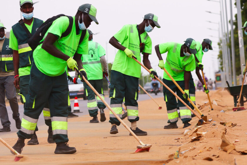 Opération de désensablement au boulevard du Président Abdou Diouf, à Grand Louga
